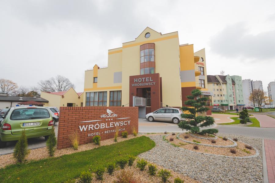 Hotel Wroblewscy Sieradz Exterior foto